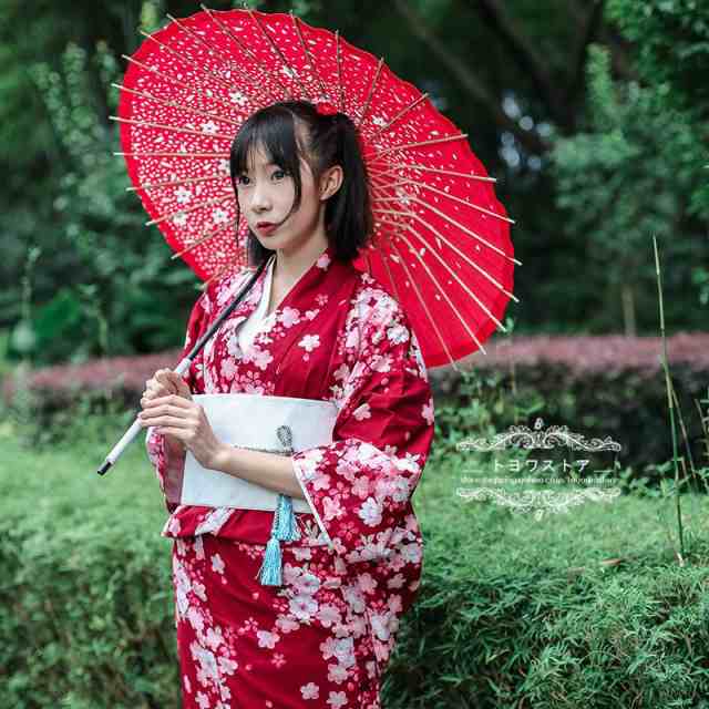 可愛い女性用の浴衣です。帯、帯留め、襦袢、下駄、靴下、巾着袋、ヘッドドレス（髪飾り）も一緒に購入可能！&starf;サイズ：着丈：約135CM参考身長155?165cm着丈を改良した浴衣です。