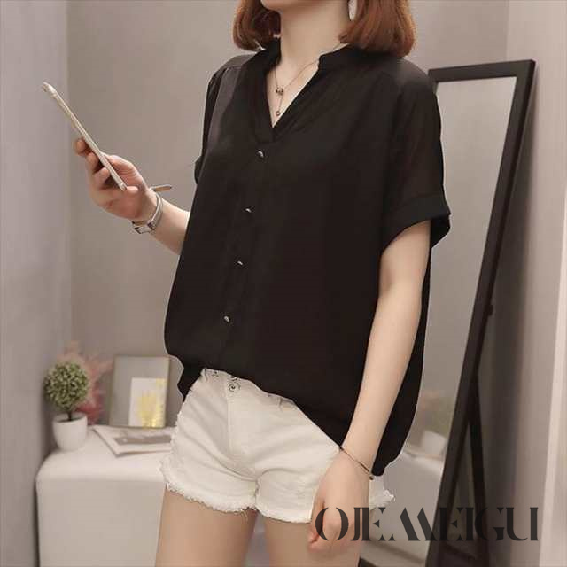 トップス レディース XL 2XL 3XL 4XL ブラック シャツ ブラウス 半袖 シフォン Vネック バンドカラー プルオーバー メタルボタン シアー 透け感 デザイン ゆったり ルーズ 体型カバ